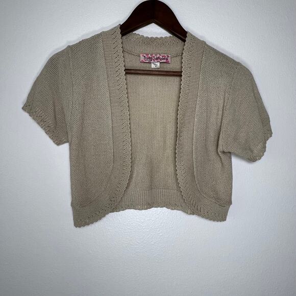 Knit Minded Cropped Short Sleeve Boho Knitted Shrug Cardigan - Picture 1 of 8